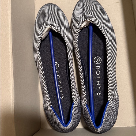 NWB Original Rothy’s Round Toe Flats - Picture 4 of 4